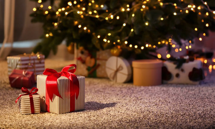 5 Tips for Cleaning Christmas Pine Needles From Your Carpet