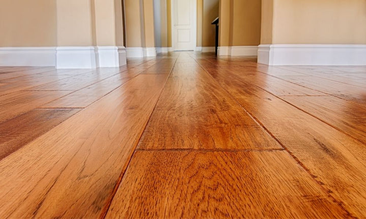 The Difference Between Solid Hardwood & Laminate